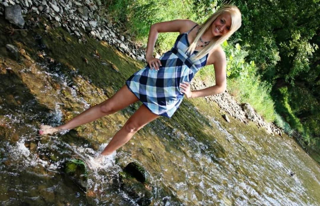 Anissa 18yo. Comment, repost, or message me.