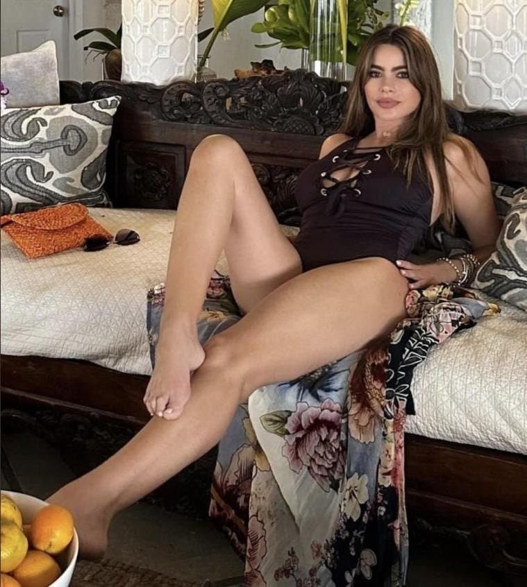 Sofia has a slutty lil fat dump truck and is a total size queen! Goon for this dumb little goonet