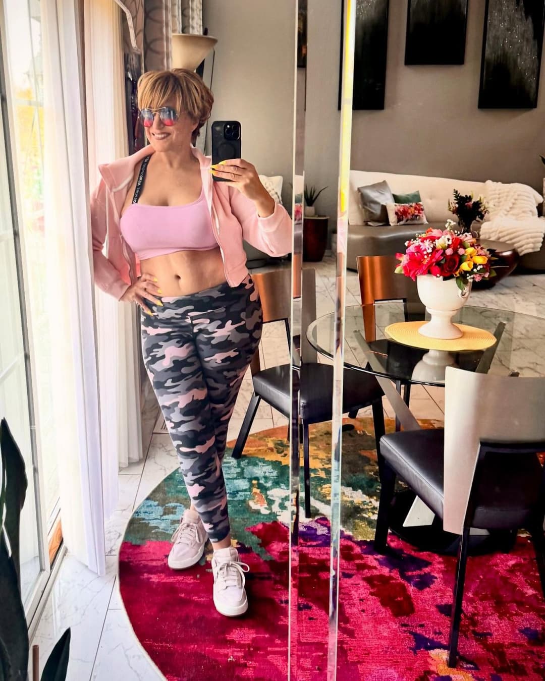 Thick Gilf flight attendant 3