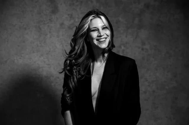 Metal Singer Charlotte Wessels!!