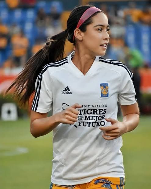 Greta Espinoza de Tigres Femenil SIN CALZÓN - PACK desnuda - fakes