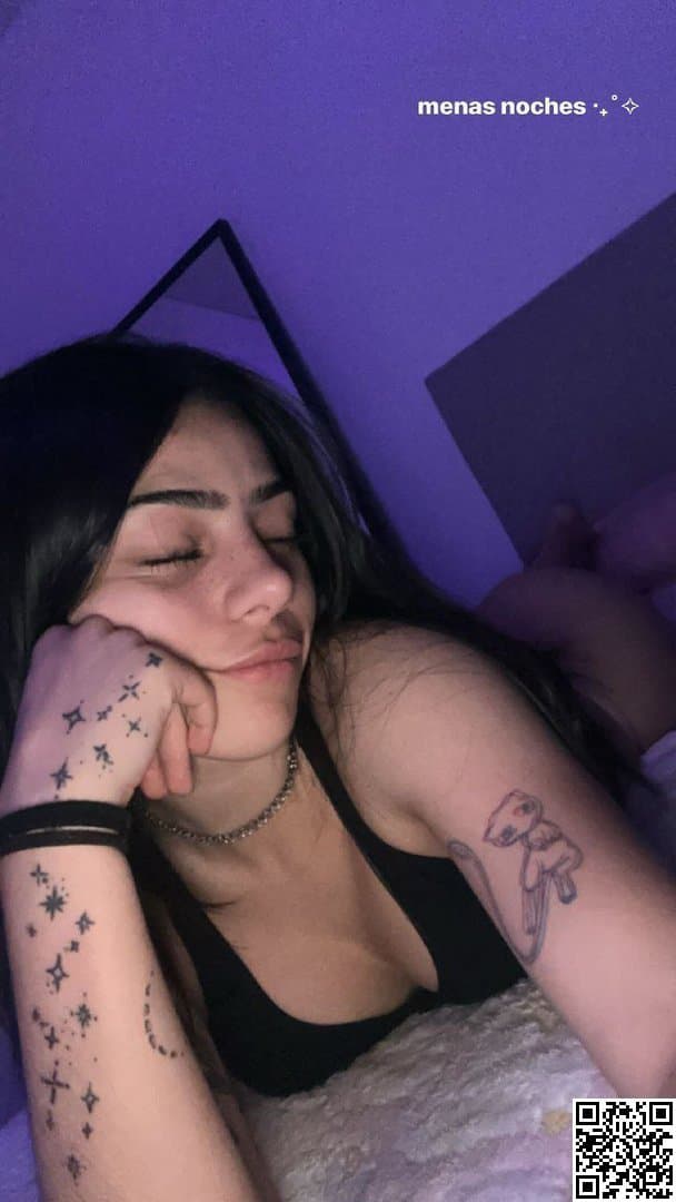 Mica - 22y Mixed-Latina Webslut