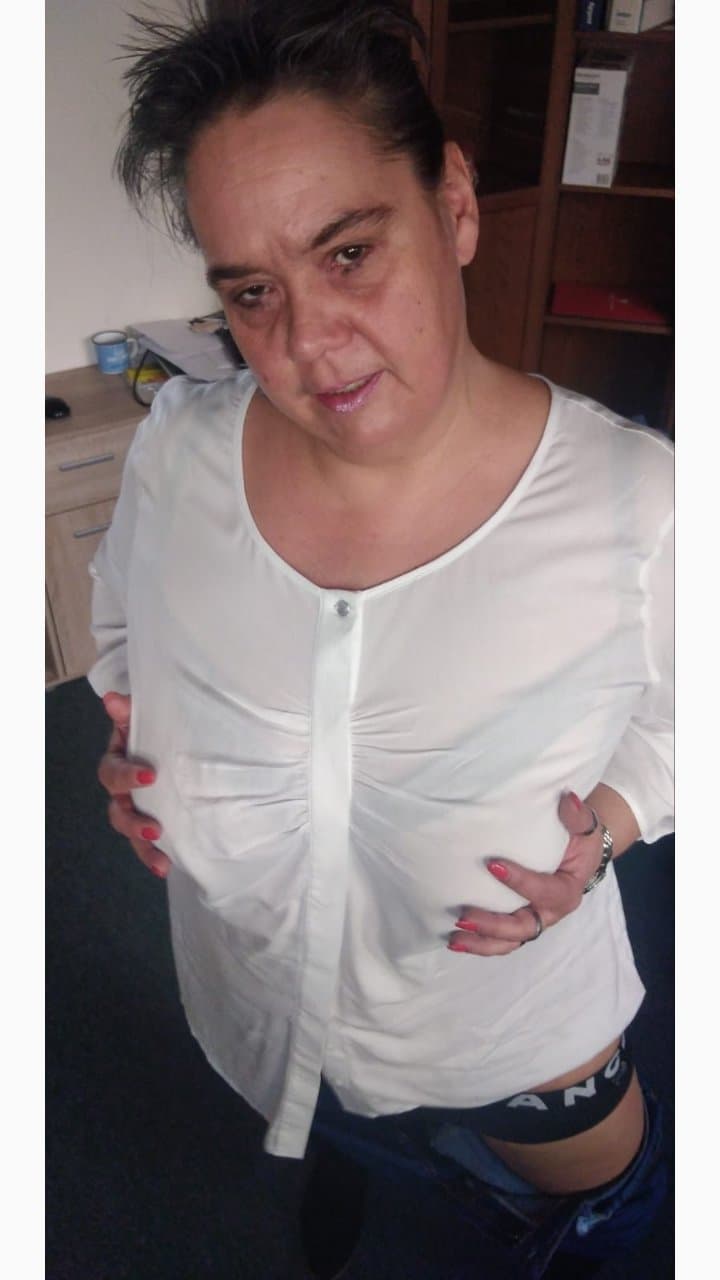 Ein paar geile Seiten der Beate Ilgen, aufgepasst...