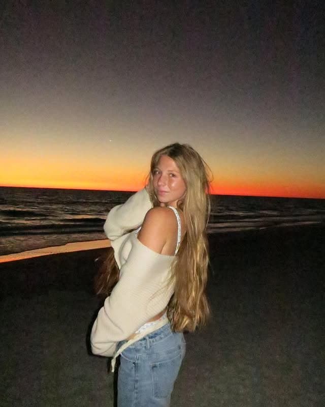 Sexy petite blonde teen Dylan