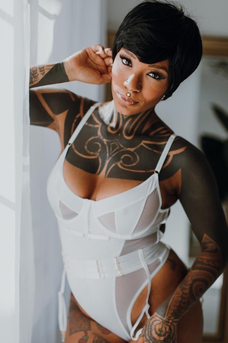 Tatted black beauty boudoir