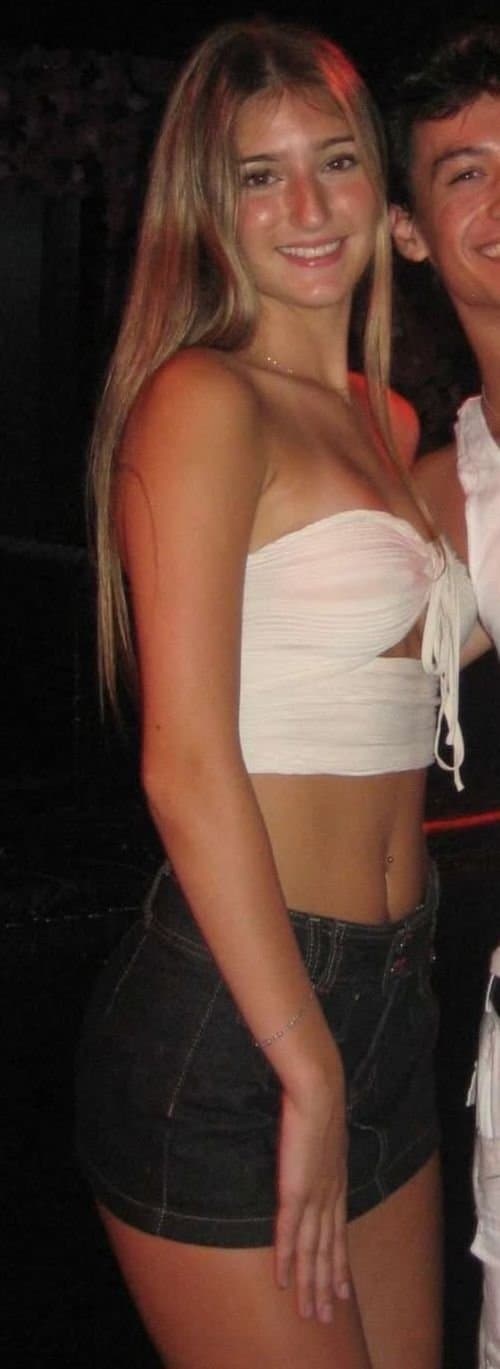 Rylee K hot slut(dm me hot sluts to post)