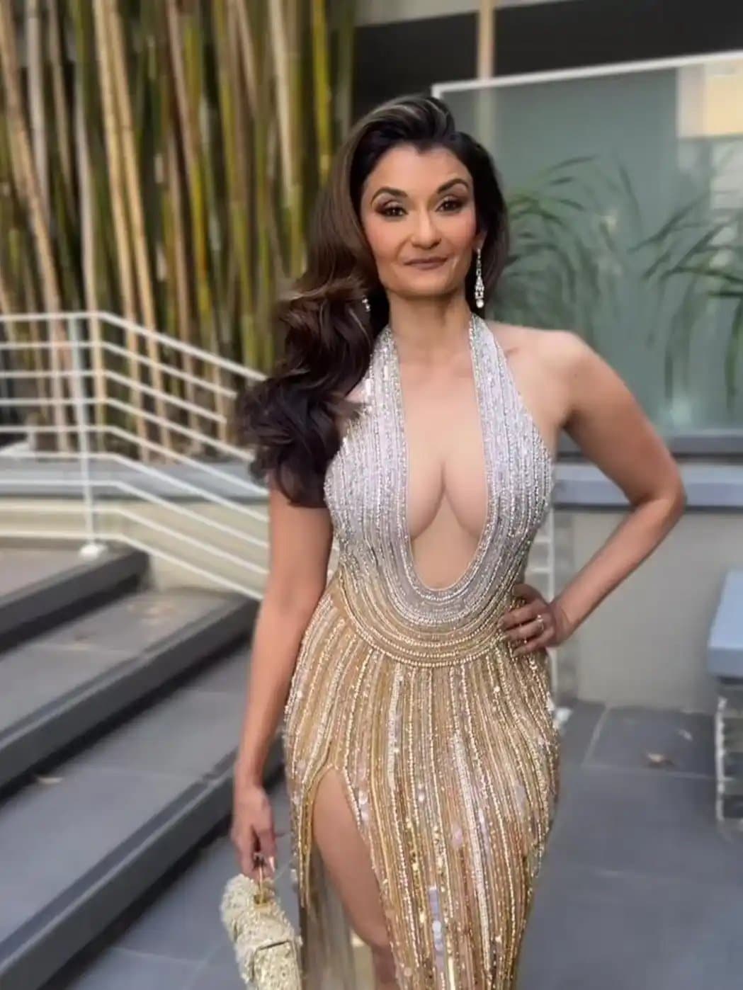AI Video Anjali Bhimani flashing boobs (Pollo AI)