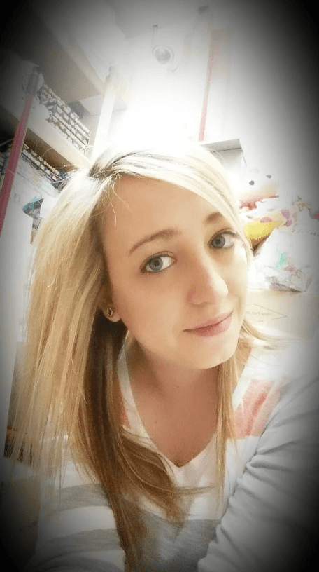 Rachelle Lamb Canadian slut from Oshawa needs to show her big tits and how good she sucks dick