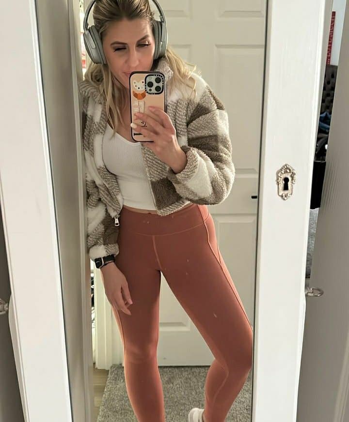 Best friend leave nasty comments she likes the attention kik bitchxxx123x