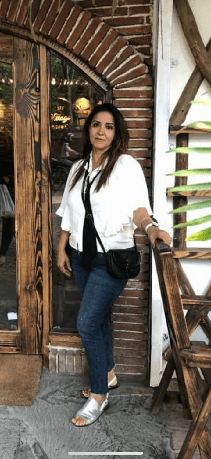 SEXY Hindu Indian Aunty Non Nude