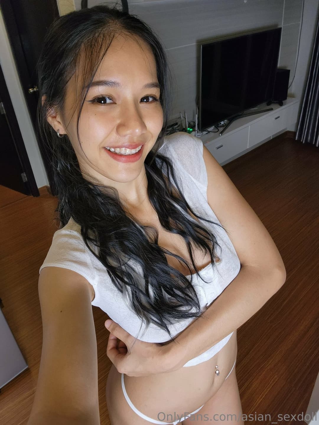 Cute perfect body asian sexdoll fucked