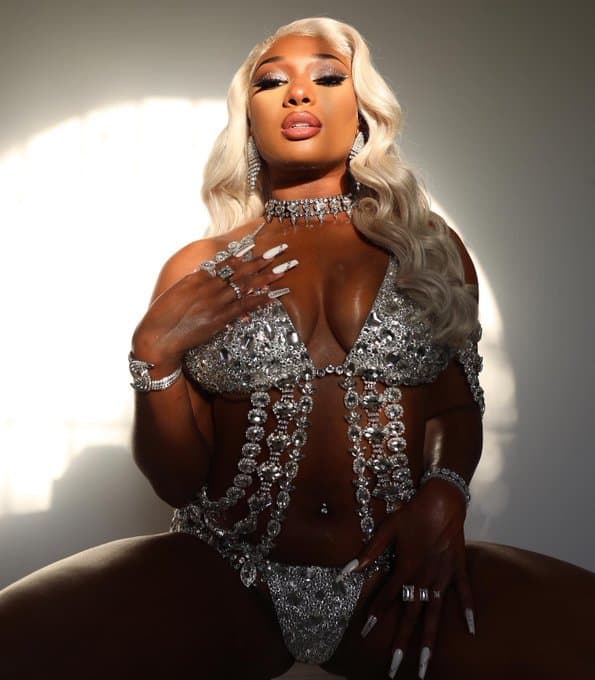 Click to view full size Tiddies Here