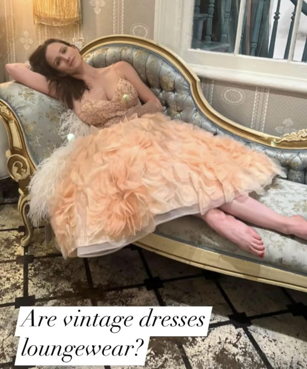 Anybody recognize this busty Mardi Gras flasher? ?