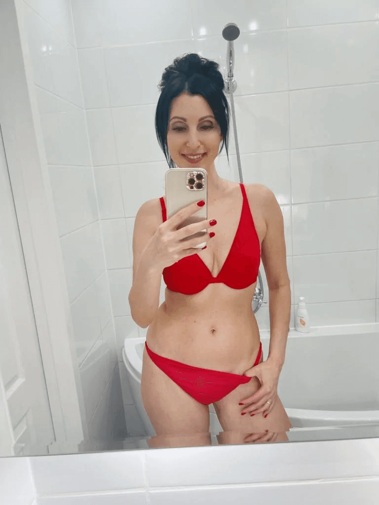 Famous Unsee web Whore - Marina 45yo from Cyprus