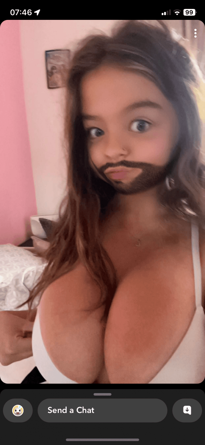 Click to view full size Snap slut Rose showing what a good fuck toy she can be