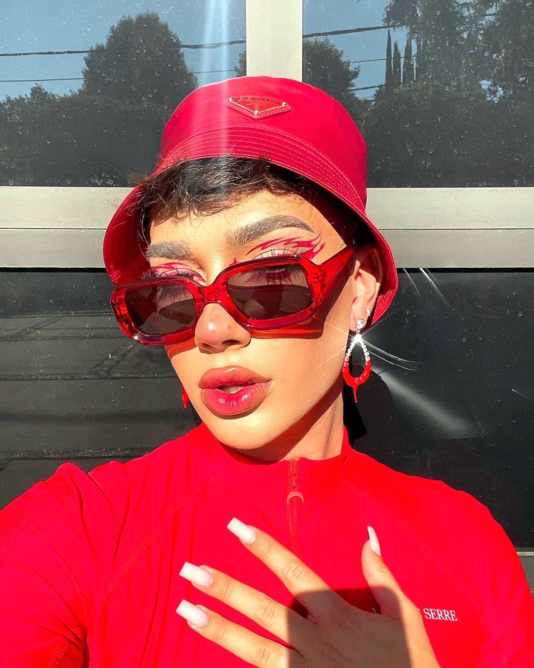 JAMES CHARLES ?? BEAUTIFUL GAYBOY ??????