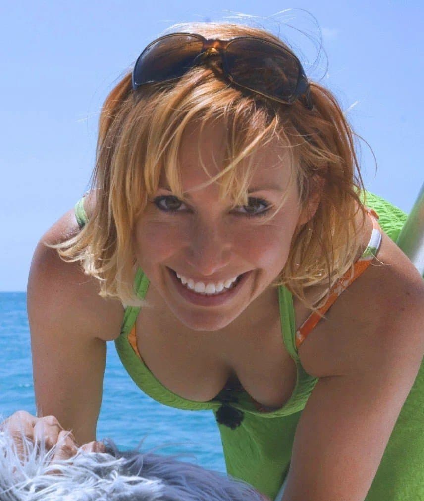 Red headed Kari Byron. Love when the dorky nerdy chic is also super sexy hot