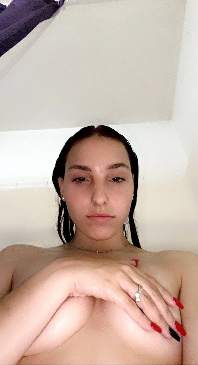 Join the discord and gain access to any snapchat account for free