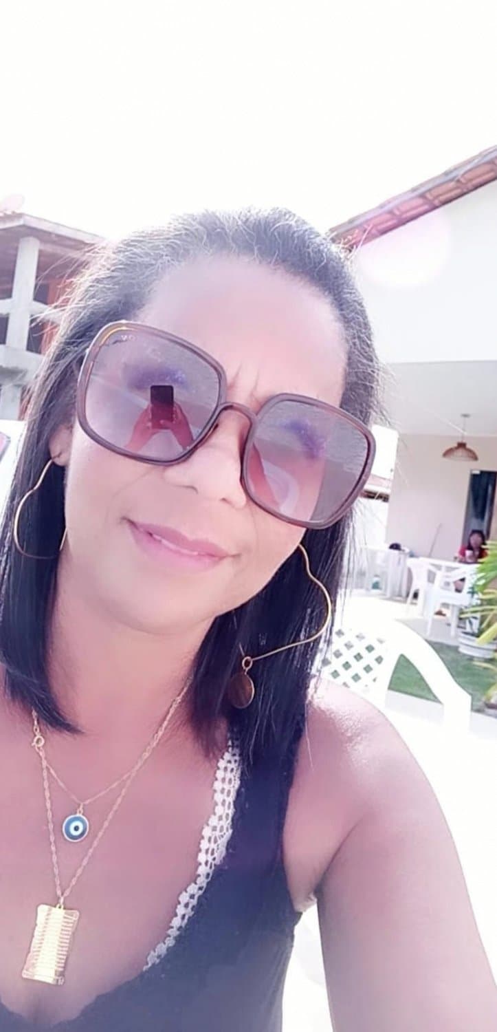 Sou Tânia Cristina Silva e morando na Amargosa