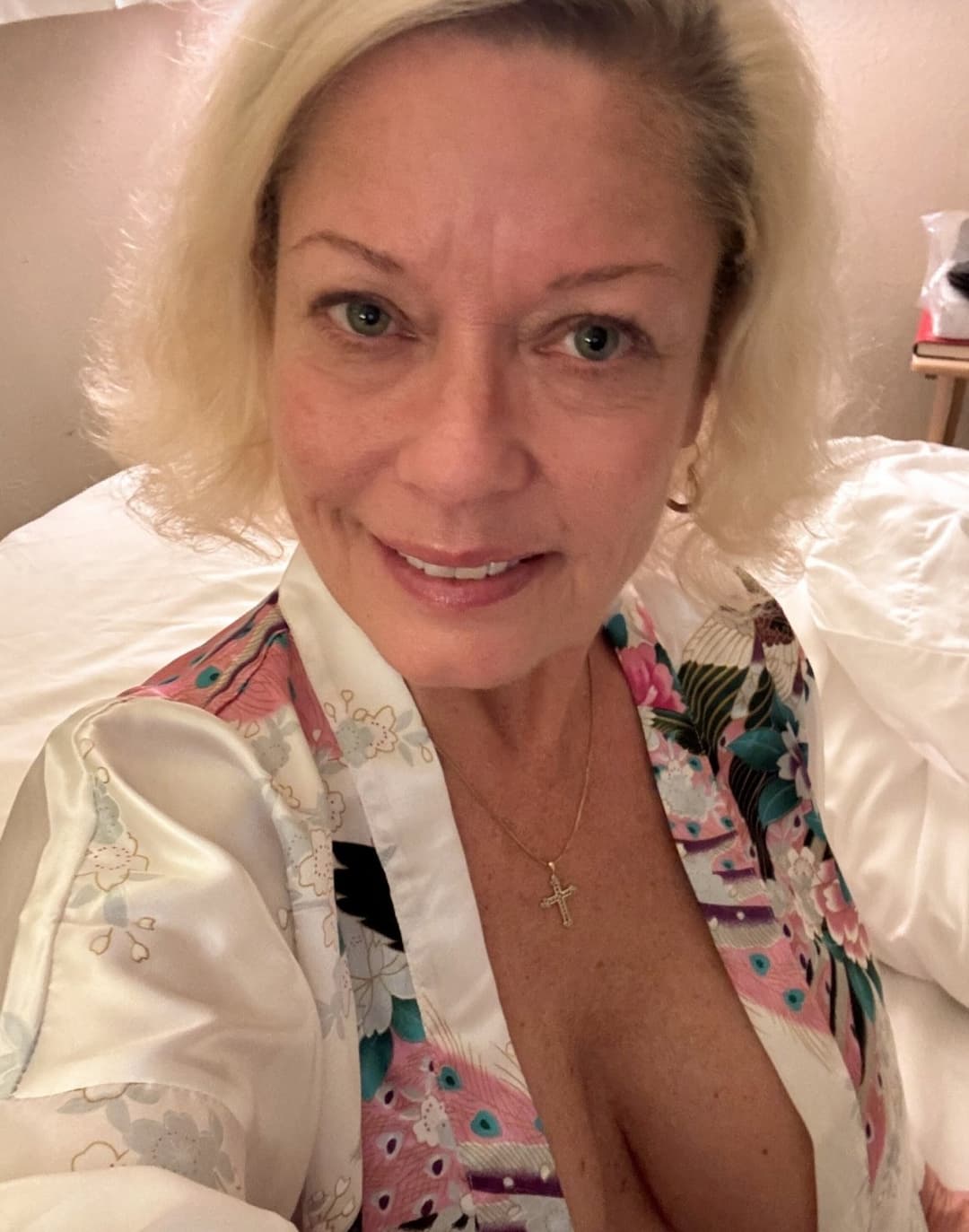 Flower milf likes to tease