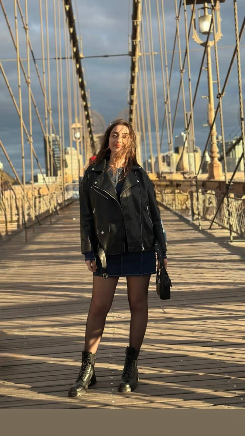 Click to view full size My hot Armenian ex Milena, repost her