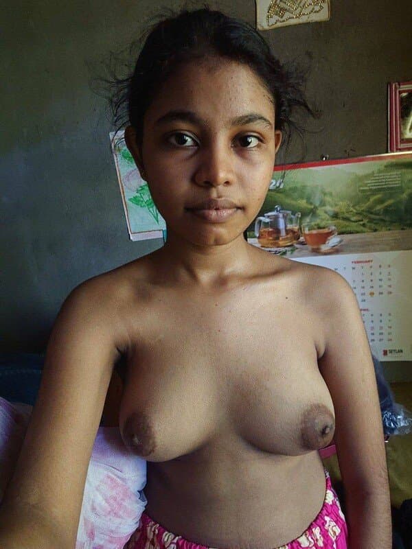 Sinhala podi kella undressing