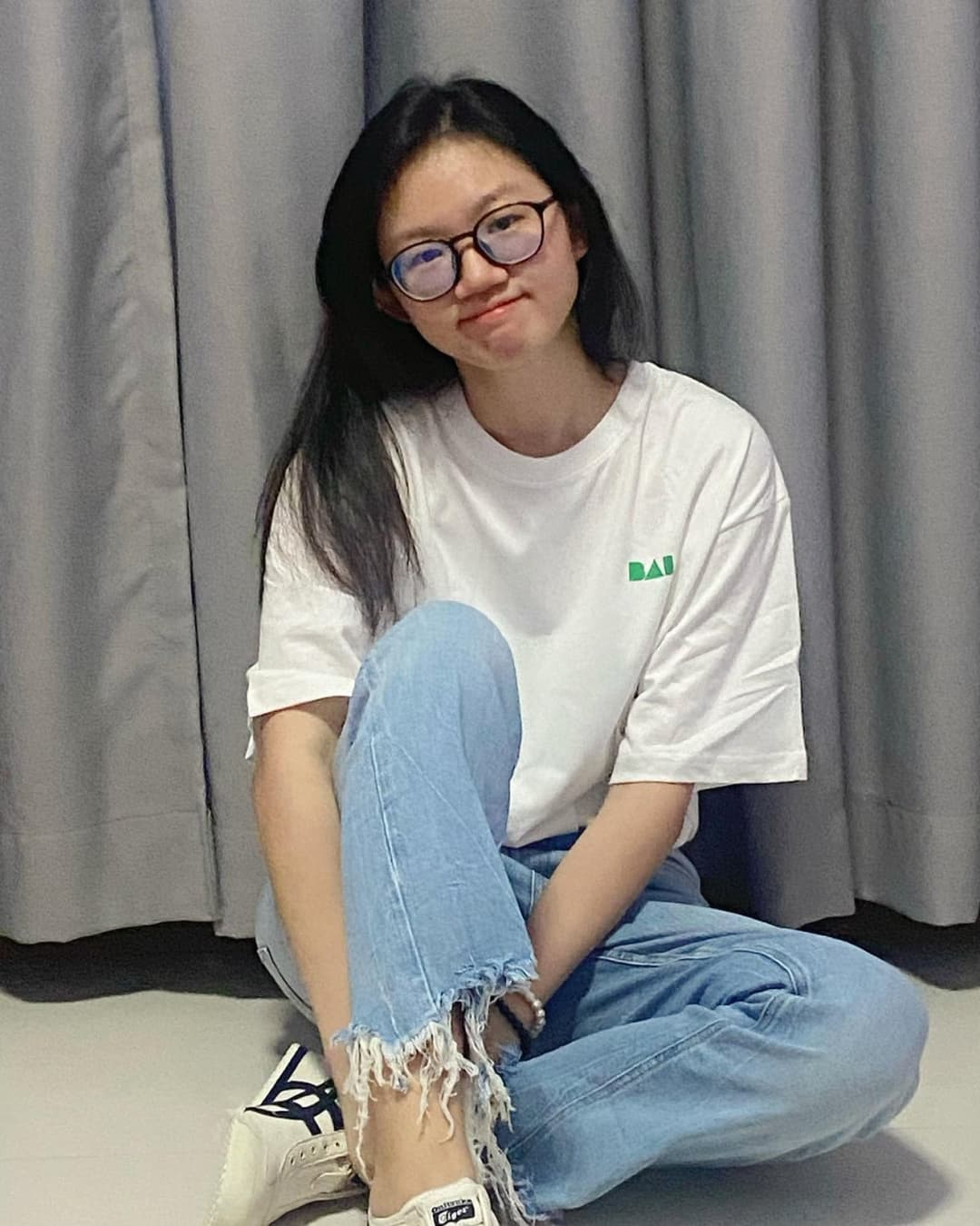 Asian girl in glasses having amazing sex