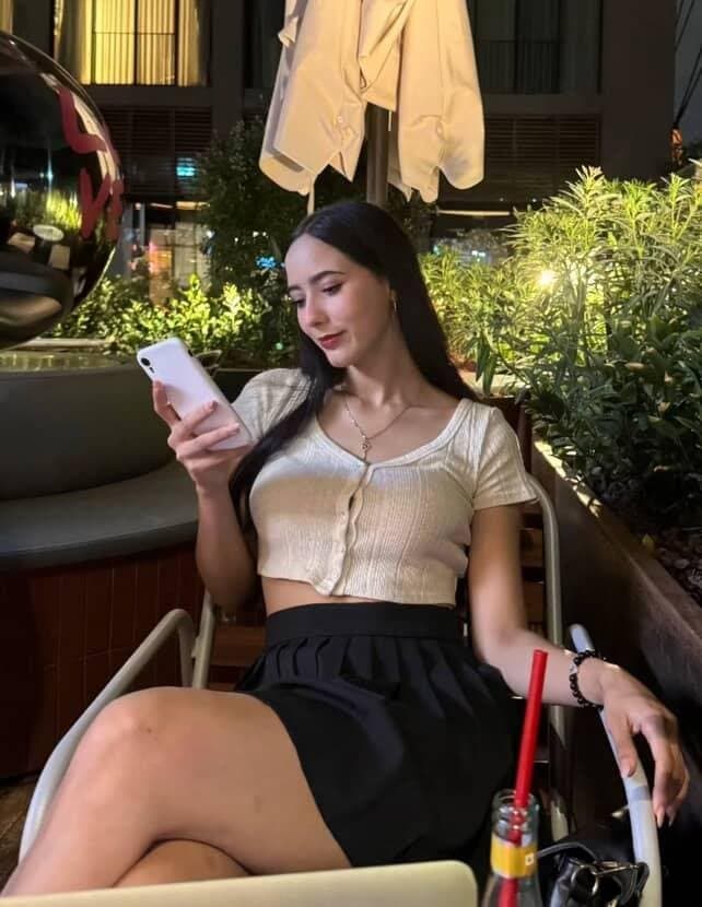 Shy algerian IRL whorthy of your cum