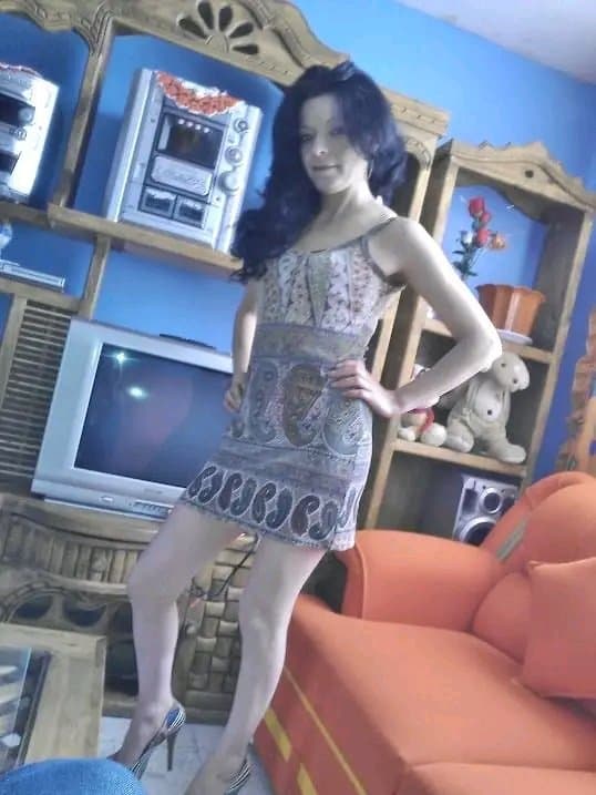 Vendedora mexicana sexi de Elektra