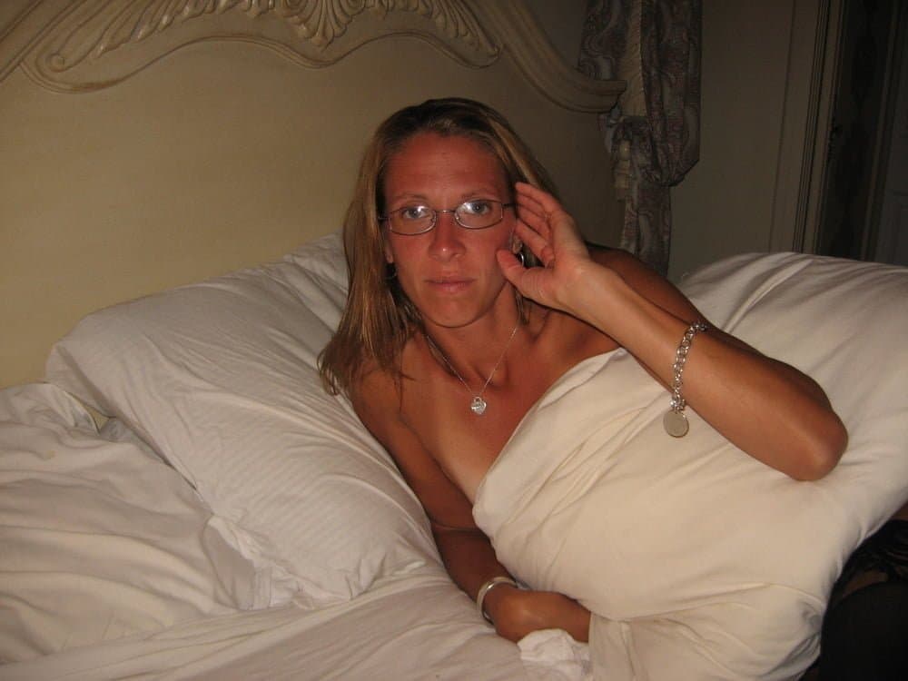 Skinny MILF librarian after a little wine. Cute little saggy Tits and nice piss flaps tho ?