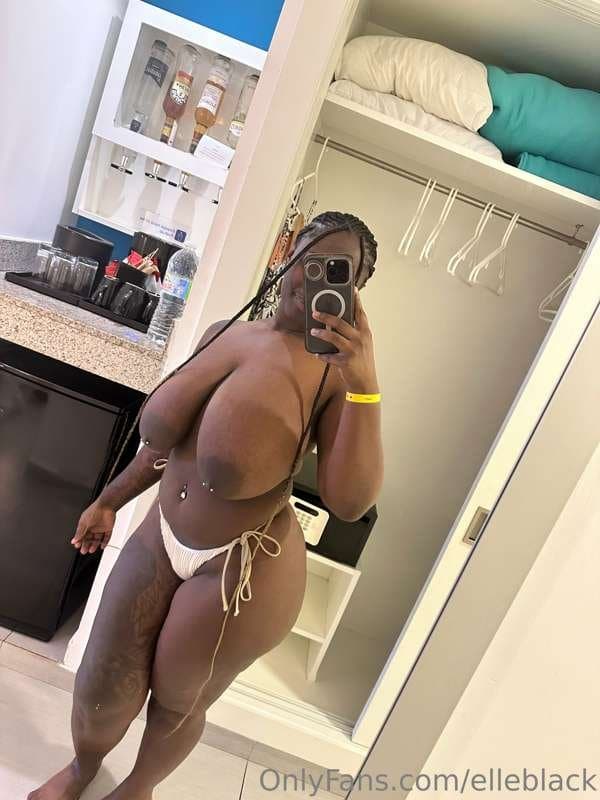 Kanni big booty African