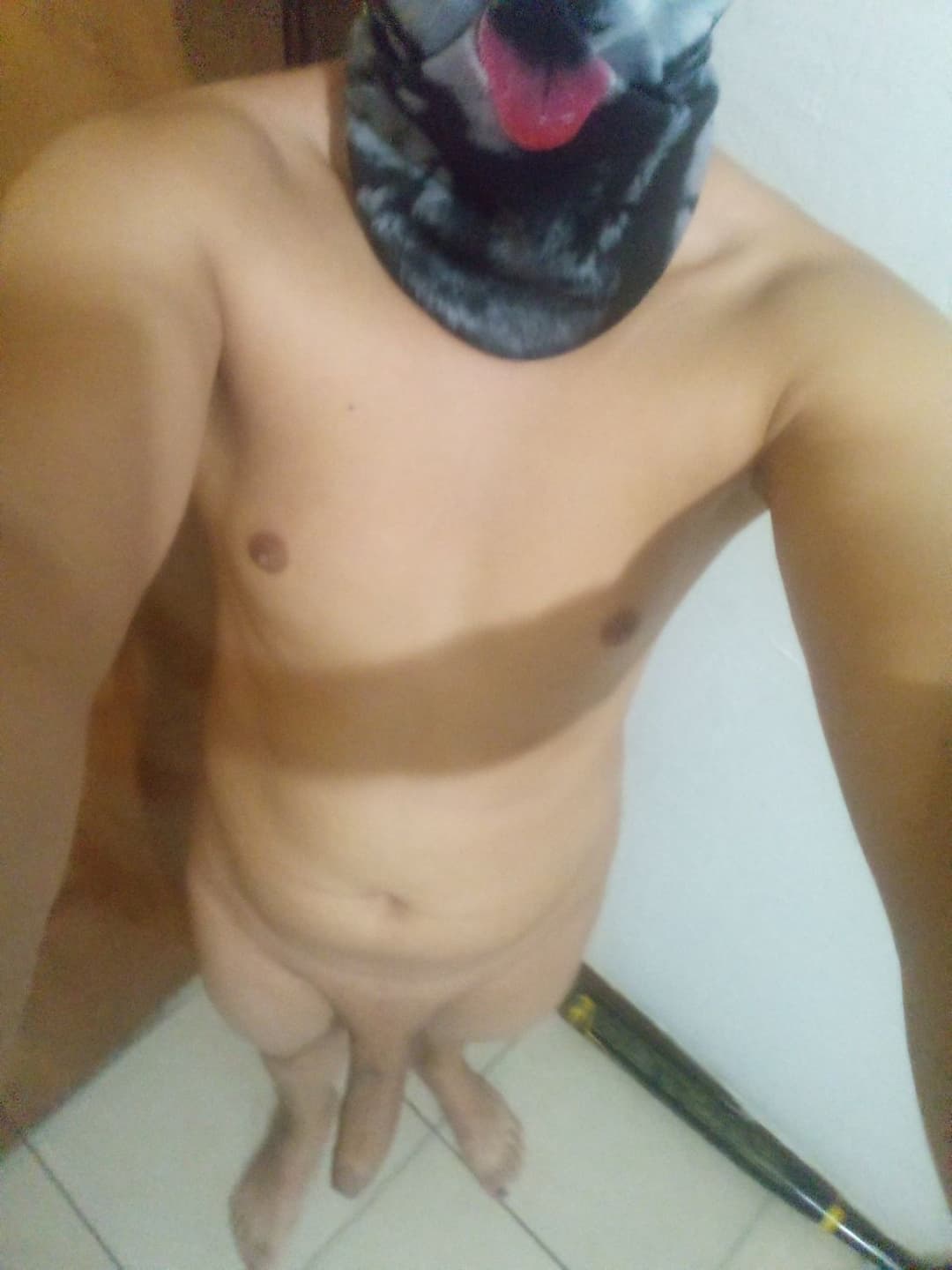 Sexy femboy will cam for anyone (discord: cutefemboysissy)
