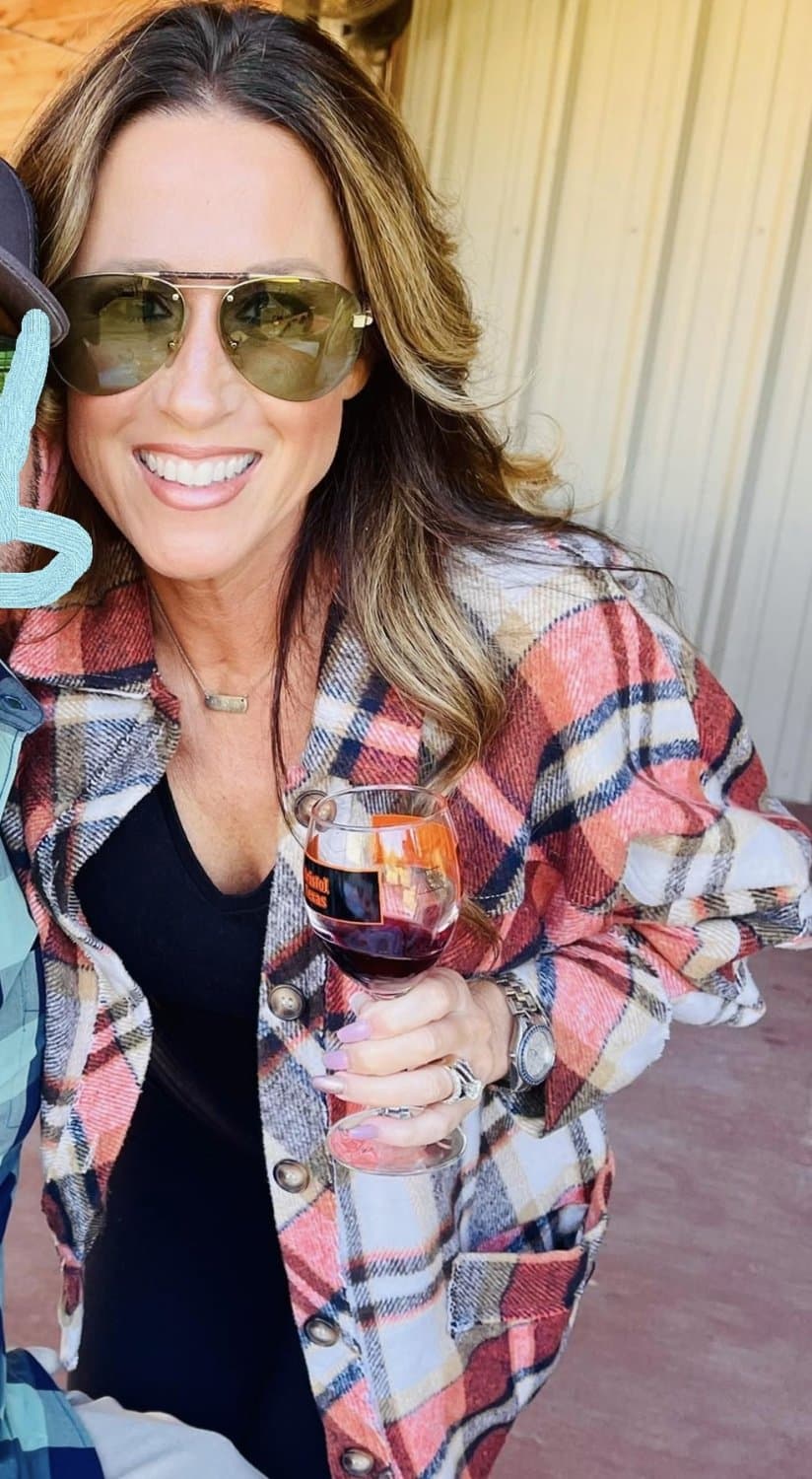 Christian school hottie gets wet & naked on stage for spring break