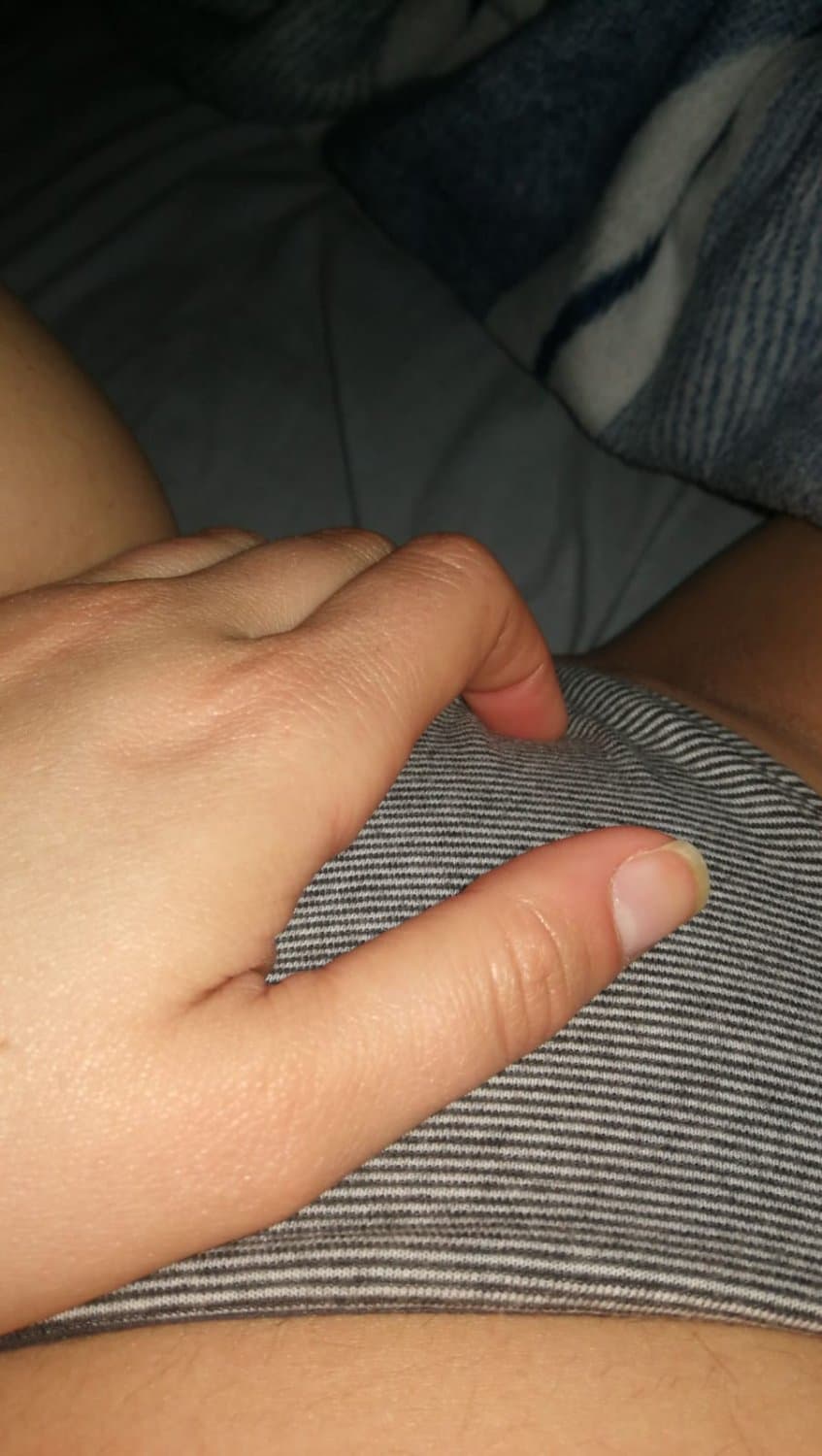 Pack casero , le gusta meterse los dedos en el coño