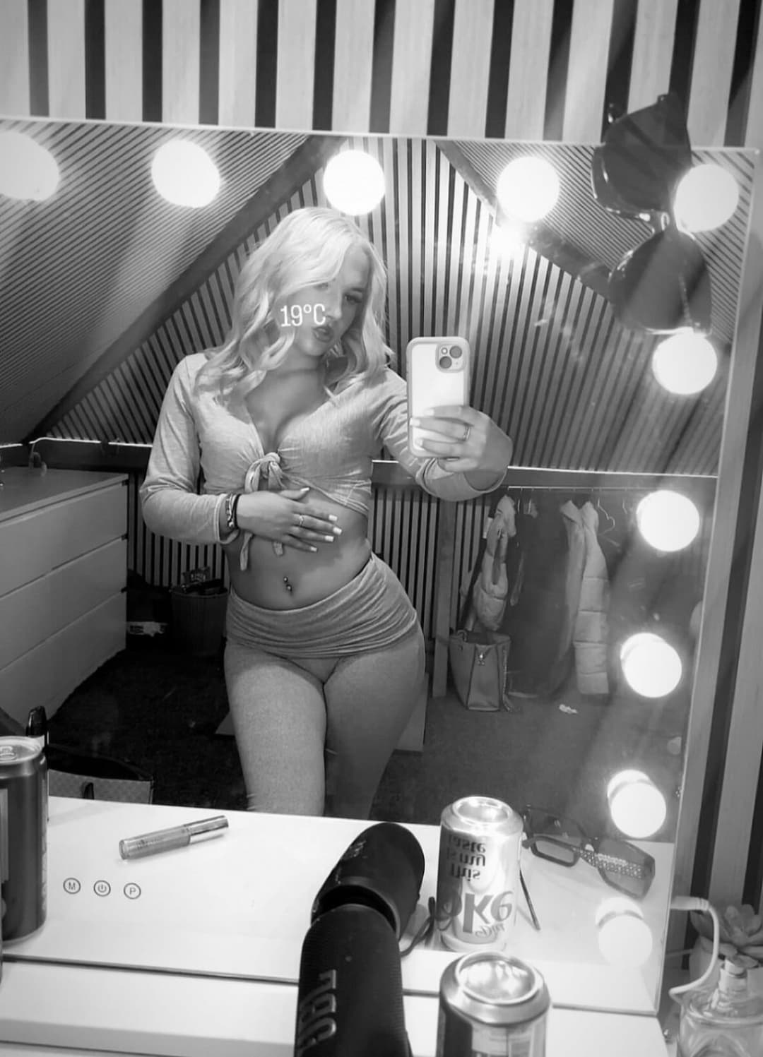 Jess mills British chav slag blondie bubble butt. Best chav ass out there.