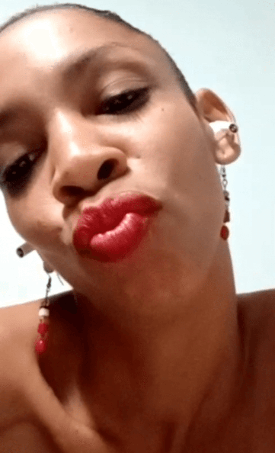 LES PRESENTO A OTRA DE MIS NOVIAS ELSA BACALLAO COMENTEN SI LES GUSTA MAMA RIQUÍSIMO EL BOLLO