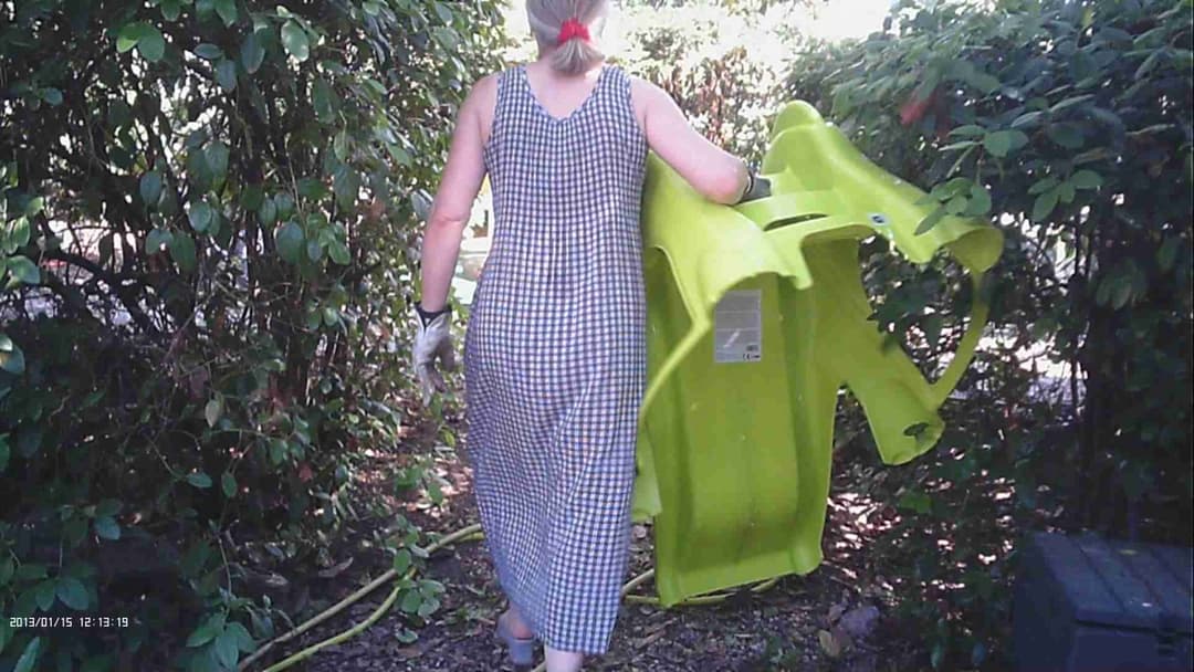 Delicious mature nurse Helen caught upskirt pantyless