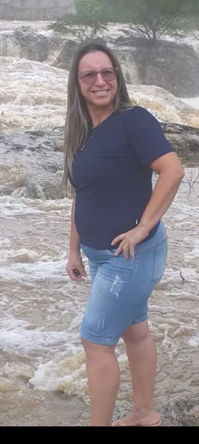 Minha mamãe safada q vontade de comer essa safada q da pra meu primo e meus amigos