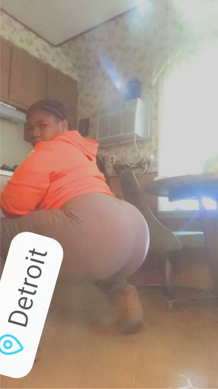 DSL CHOCOLATE EBONY BIG ASS BBW SSBBW PYT GOONER MATERIAL