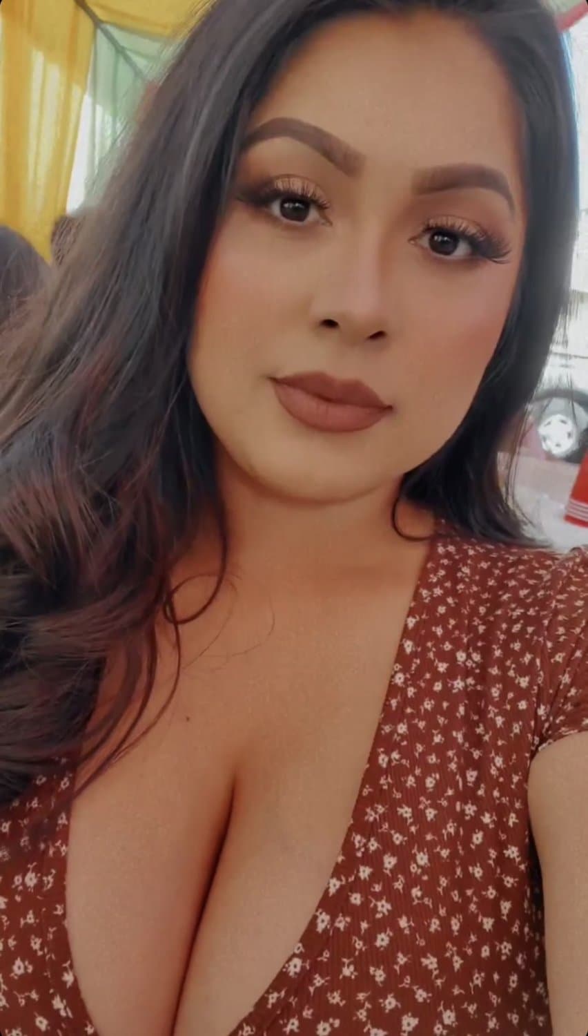 I love this thick Latina milf with big tits