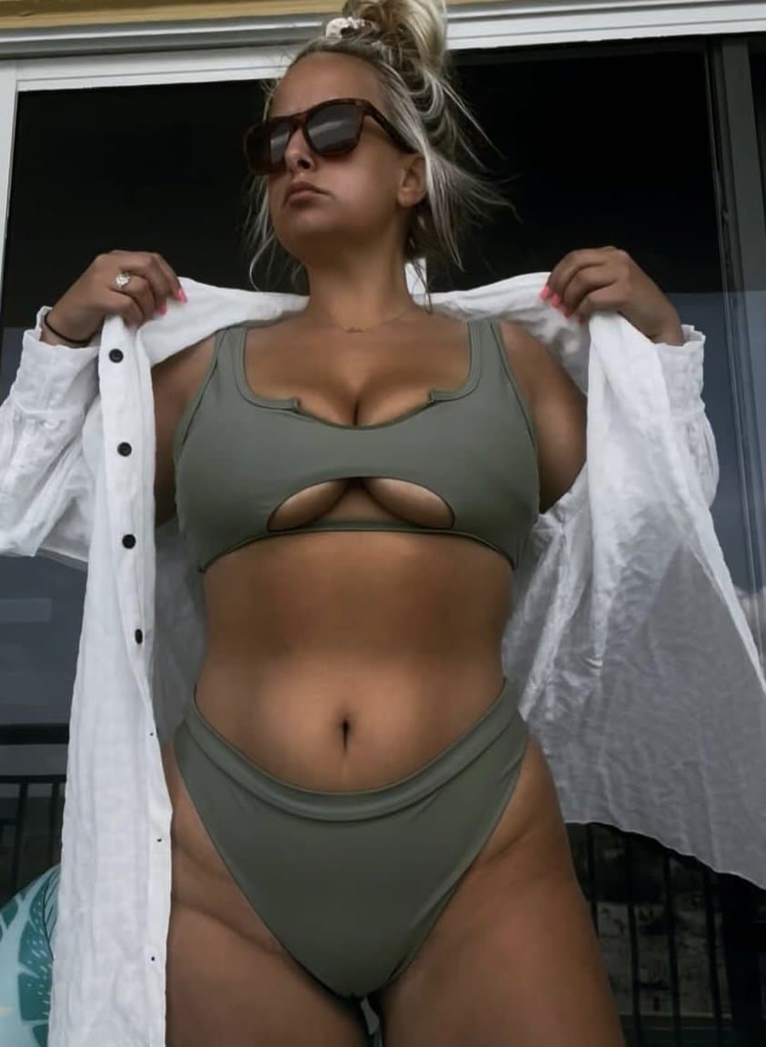 Click to view full size 5th grade teacher Jordan (big tits)