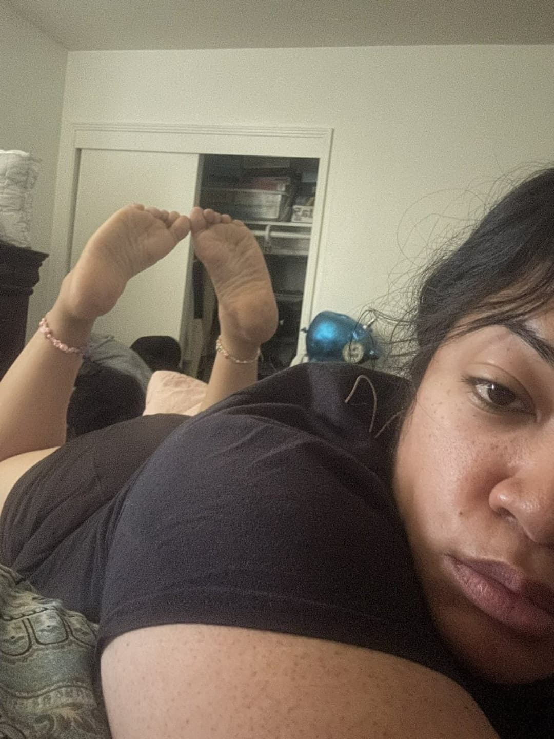 Pretty Polynesian feet