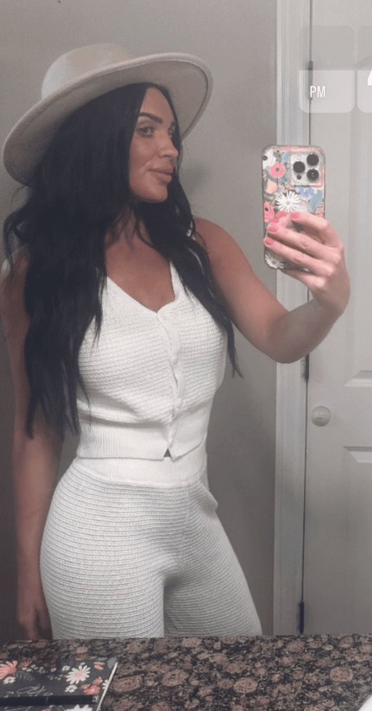 Sexy Utah Mormon moms. DM or Discord me to chat about hot Utah milfs.