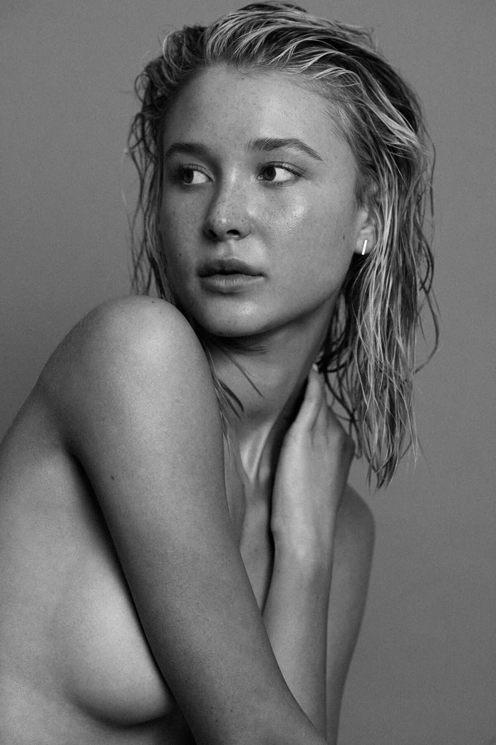 Petite blonde celeb Isabel May is a natural beauty.  Dark eyed perfect face made for jizz