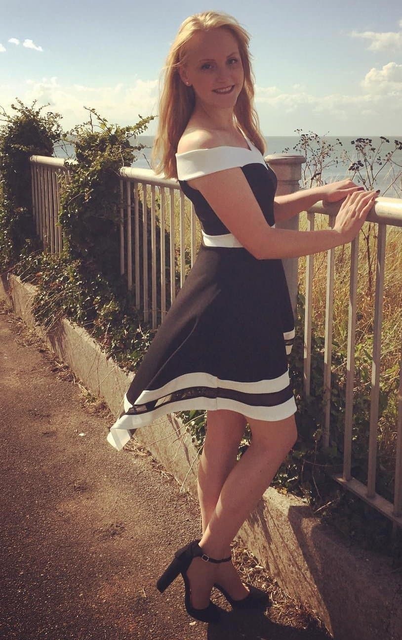 best handjob ever cheating gf giving a handjob for boyfriends best friend