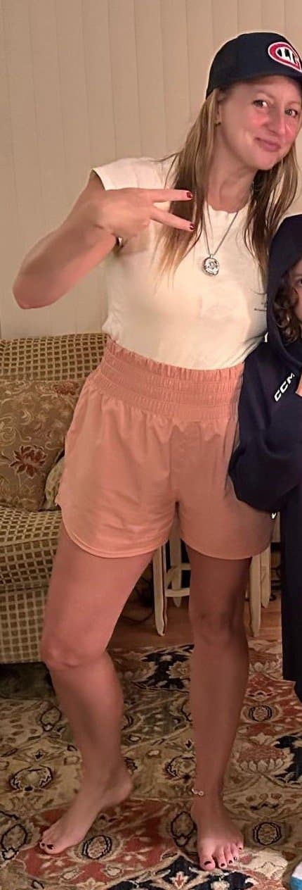 His dick is throbbing for his best friends mature wife Sarah