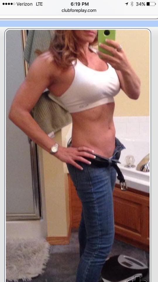 Brock Loves Working Out and Sucking Cock