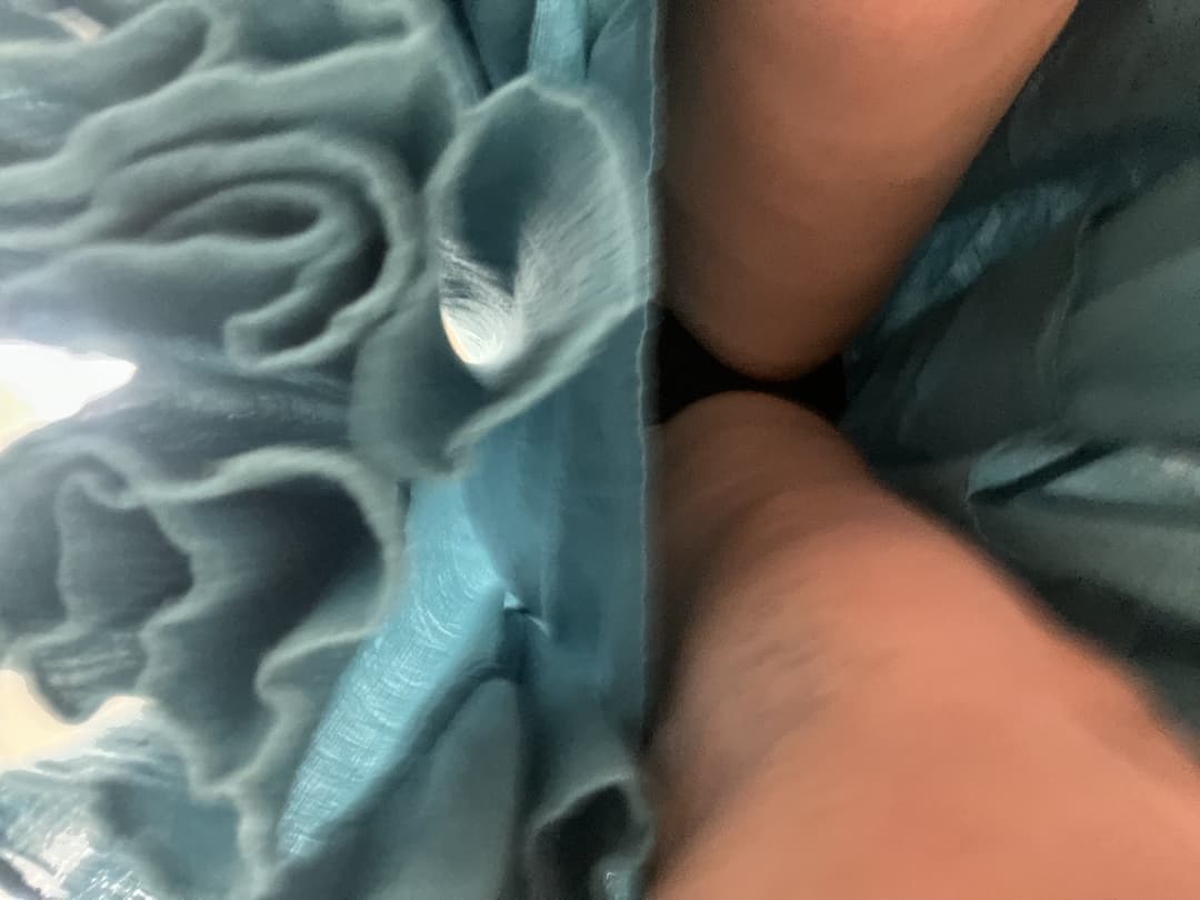 Candid MILF/Teen creep shots (she caught me and liked it!)