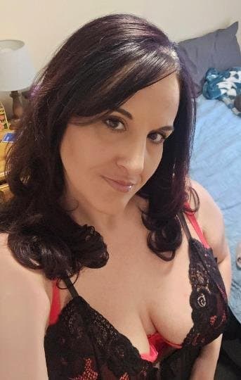 100% REAL. MATURE GRANDMA MILF MOMS actual camera roll nudes leaked check ur moms