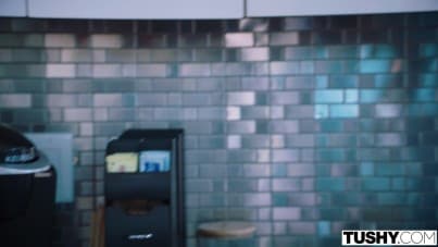 
an order for my boss' wife, 4K